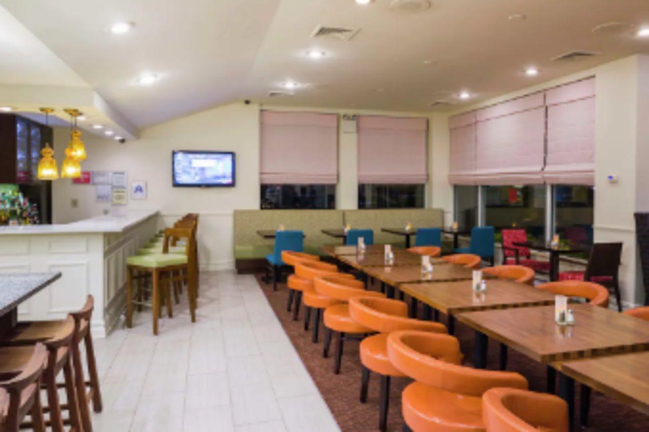 Hilton Garden Inn Queens/Jfk New York Dış mekan fotoğraf