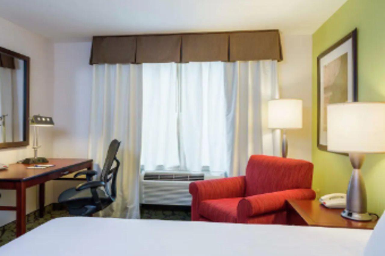 Hilton Garden Inn Queens/Jfk New York Dış mekan fotoğraf