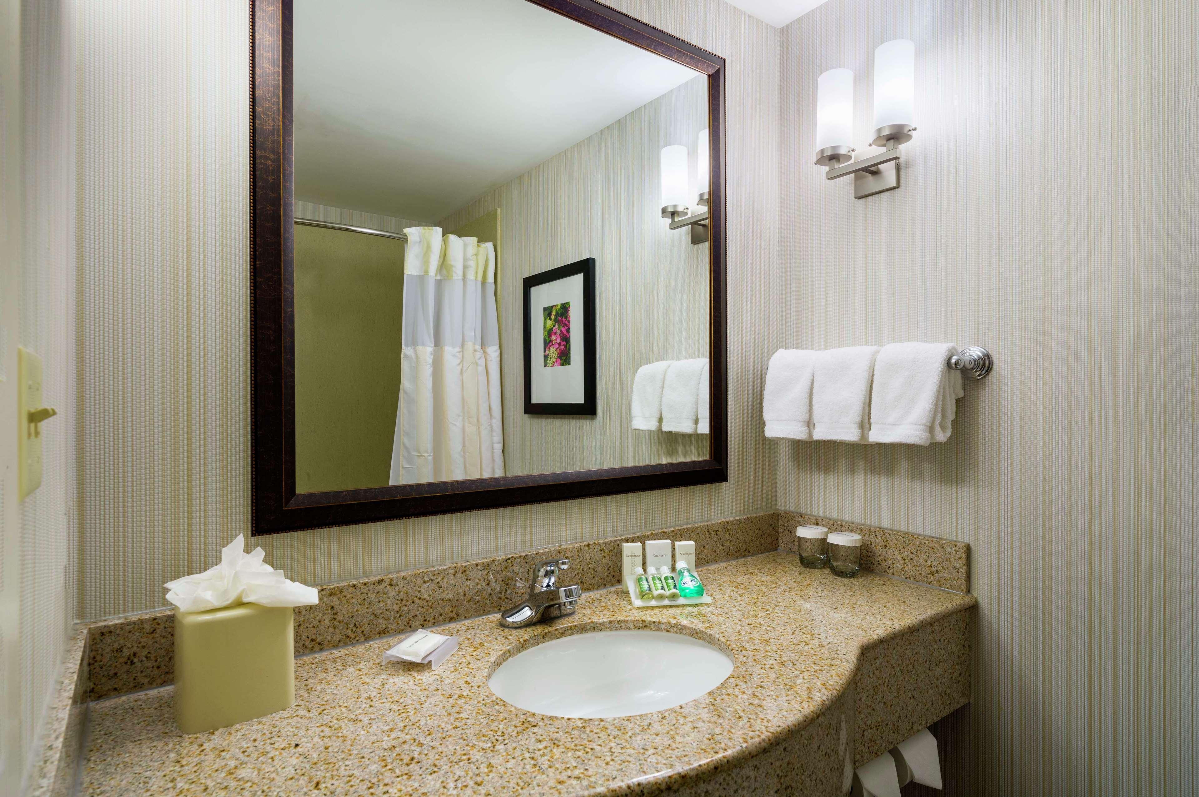 Hilton Garden Inn Queens/Jfk New York Dış mekan fotoğraf